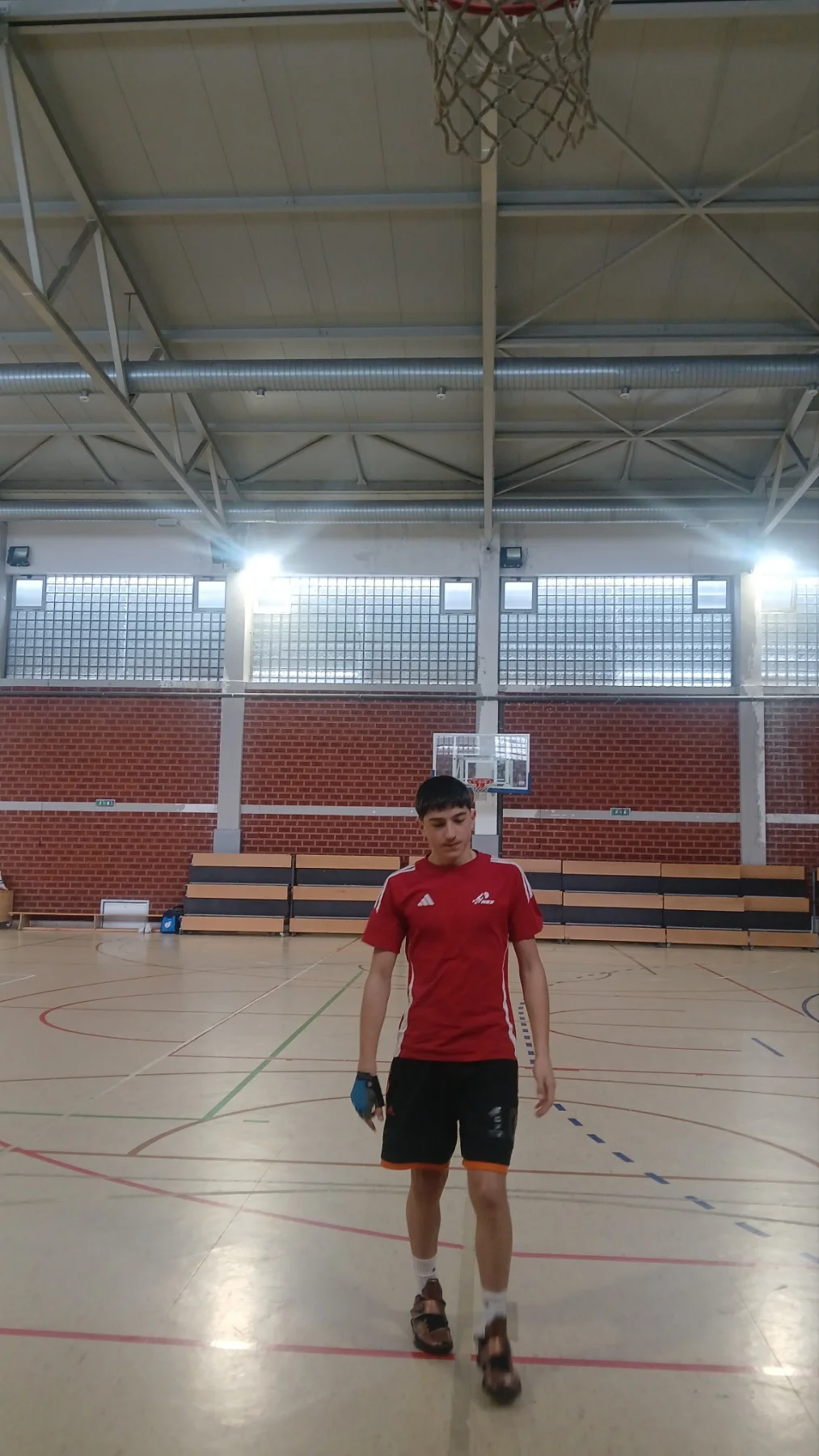 Božo Planinić na individualnom treningu u dvorani — HKK Široki, U15 Hrvatska